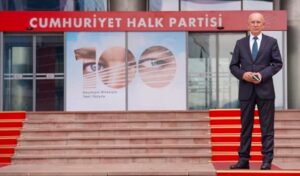 CHP Ankara’da yeni il başkanı Prof. Dr. Erkol oldu