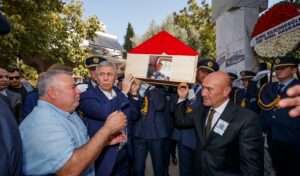 Şehit itfaiyeci Fahrican Yavaş gözyaşlarıyla toprağa verildi