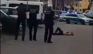 Alman polisi bir Türk’ü sokak ortasında öldürdü