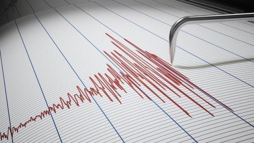  İzmir açıklarında art arda iki deprem