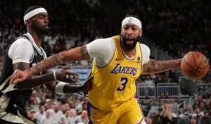 İki uzatmaya giden maçta kazanan Los Angeles Lakers