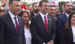 İmamoğlu Taksim’deki kutlamalara katıldı