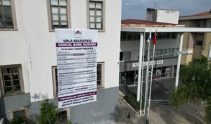 Urla’da Kayyum elektrik borcunu bile ödememiş…