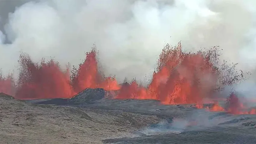 İzlanda da yanardağ son 6 ayda 5’inci kez patladı