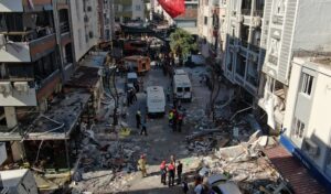 İzmir’deki patlamada 5 kişi öldü, 57 kişi yaralandı