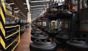 Dünya devi lastik üreticisinin İzmit’deki fabrikası üretimi durdurdu!