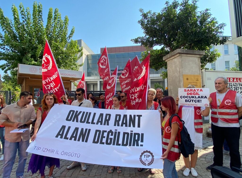 Yaşanacak güvenlik sorununda sorumlu kim olacak? diyen Can, "Özellikle İnönü Lisesi ve Atatürk Lisesi gibi yatılı öğrenci barındıran okulların kiraya verilmesi, güvenlik zafiyetlerinin sorumluluğunu kim alacak? Türkiye, nitelikli eğitimde OECD ülkeleri arasında sondan dördüncü sıradayken, kamusal eğitim alanlarını ranta açarak mı bu durumu düzelteceksiniz? Okulların hiçbir mekanının satılamayacağı ve kiralanamayacağı açıkken, İzmir İl Milli Eğitim Müdürlüğü’ne soruyoruz: 2021 yılında güvenlik gerekçesiyle son verilen bu uygulamaya, hangi güvenlik önlemleriyle yeniden karar verdiniz? İhale ilanında, kötü niyetli kişileri eleyecek özel bir kısıtlama neden bulunmuyor? Saray rejimi, iktidara geldiği günden bu yana eğitim sistemini çökertmek ve özelleştirmek için her türlü yolu deniyor. Müfredat değişiklikleri, devlet okullarına ayrılan payların düşürülmesi, denetimsiz ve güvensiz binalar, gerekli materyallerin sağlanmaması gibi uygulamalarla velileri, çocuklarının eğitimi için özel okullara yönelmeye mecbur bırakıyor. Buradan İzmir İl Milli Eğitim Müdürüne sesleniyoruz, yetkinizde bulunan bu ihaleyi, çocuklarımızın güvenli kamusal alanlarda eğitim alma hakkını gasp etmemek için derhal durdurun. Tüm İzmirli yurttaşlarımızı, çocuklarımızın geleceğine ve okullarımıza sahip çıkmaya çağırıyoruz" dedi.