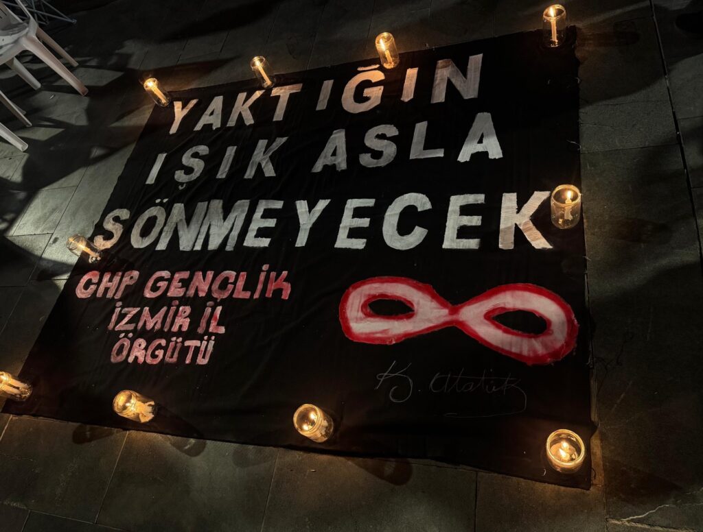 CHP İzmir'den 10 Kasım nöbeti