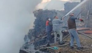 Kütahya’daki yangında 7 ev ve 4 hayvan barınağı kül oldu