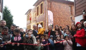 İzmit Oyuncak Müzesi yoğun katılımla açıldı