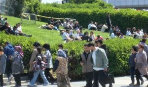 Depremi hissedenler Gezi Parkı’na akın etti