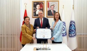 Ege Üniversitesi Ebelik Bölümü Eğitimde Kaliteyi Tescilledi