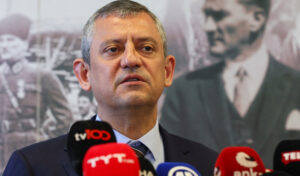 Özel’den Soma mesajı: Karanlık düzene boyun eğmeyeceğiz