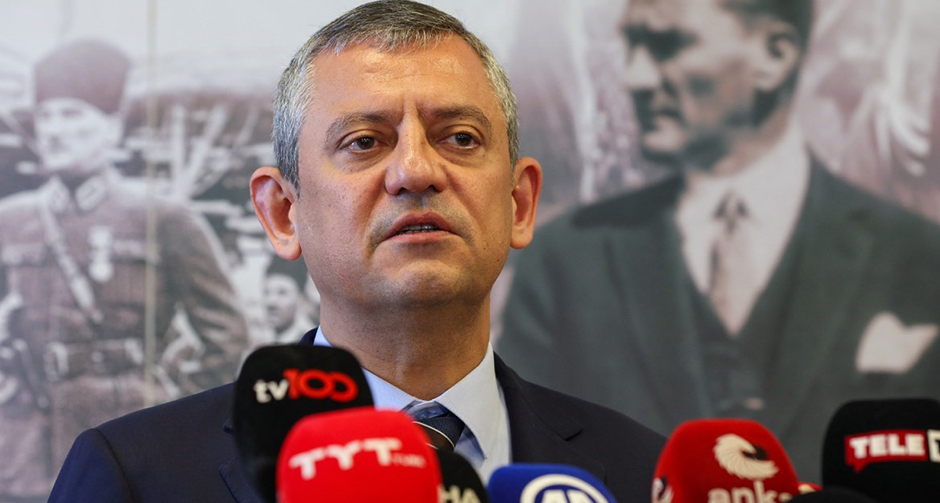Özel’den Soma mesajı: Karanlık düzene boyun eğmeyeceğiz