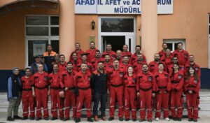‘Enkazda Arama ve Kurtarma Temel Eğitimi’ni başarıyla tamamladı.
